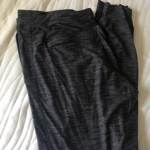 Born primitive joggers